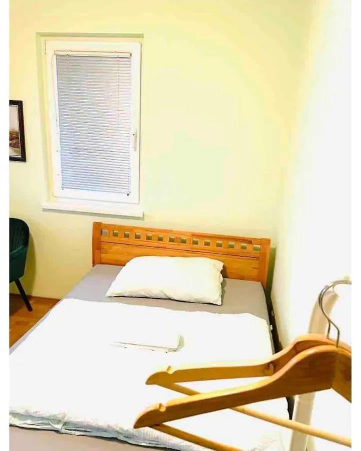 Das Zimmer Im Wiener Haus فيينا